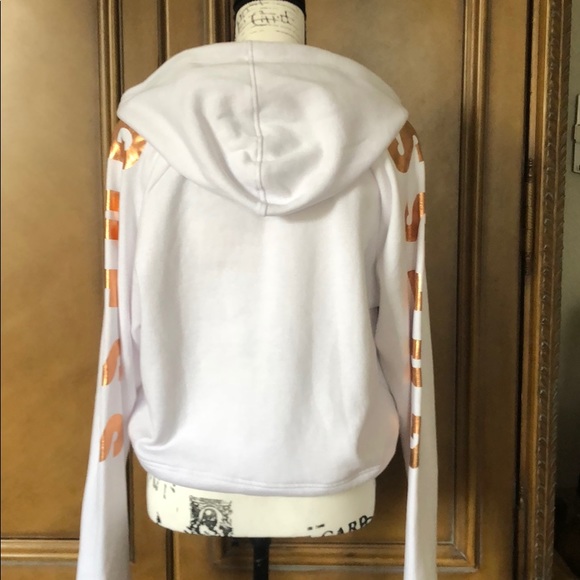 ***DONATED*** NWOT Guess hoodie - Picture 5 of 7